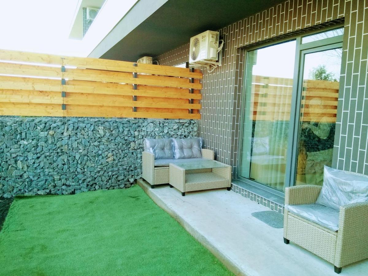 Studio Oxford-Campus Sat Vacanta Constanta Exterior photo